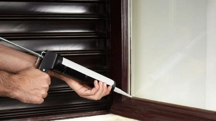 Mantenimiento de sellos de puertas y ventanas